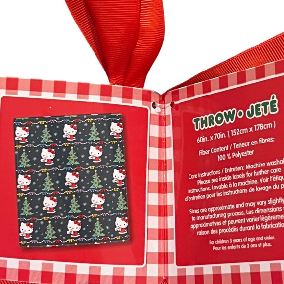 Hello Kitty Christmas Blue Snowflakes. Bows and Trees Holiday Throw‎ - Picture 3 of 6